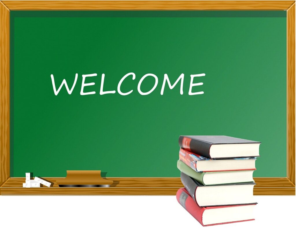 back to school, classroom, school, back, chalkboard, welcome, books, classroom, classroom, welcome, welcome, welcome, welcome, welcome-913074.jpg